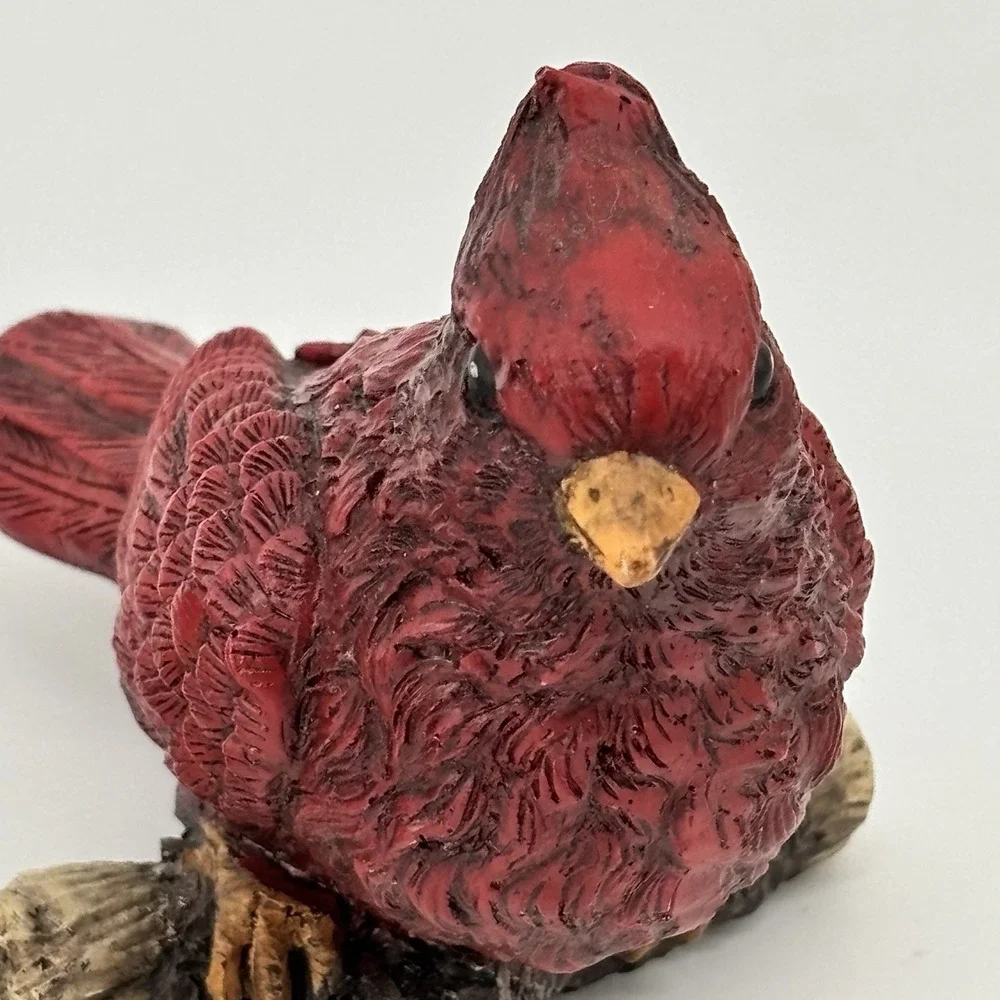 2 Cardinal Figurines Resin‎ 2 Babies On Snowy Nest And One On Branches Decor